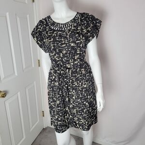 Chic Black and Cream Patterned Dress